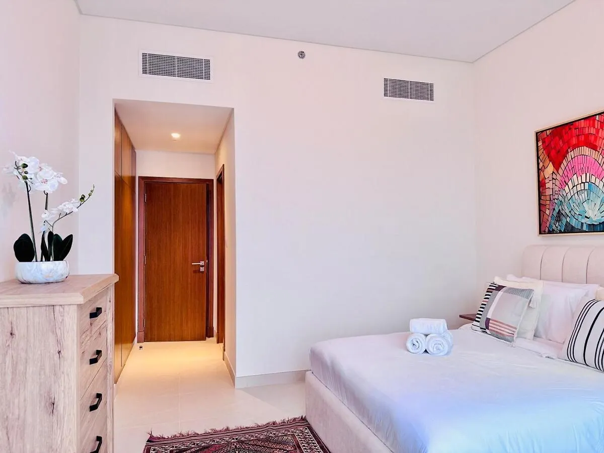 Canal Front - Luxury 2Br Stay In Al Wasl Dubai