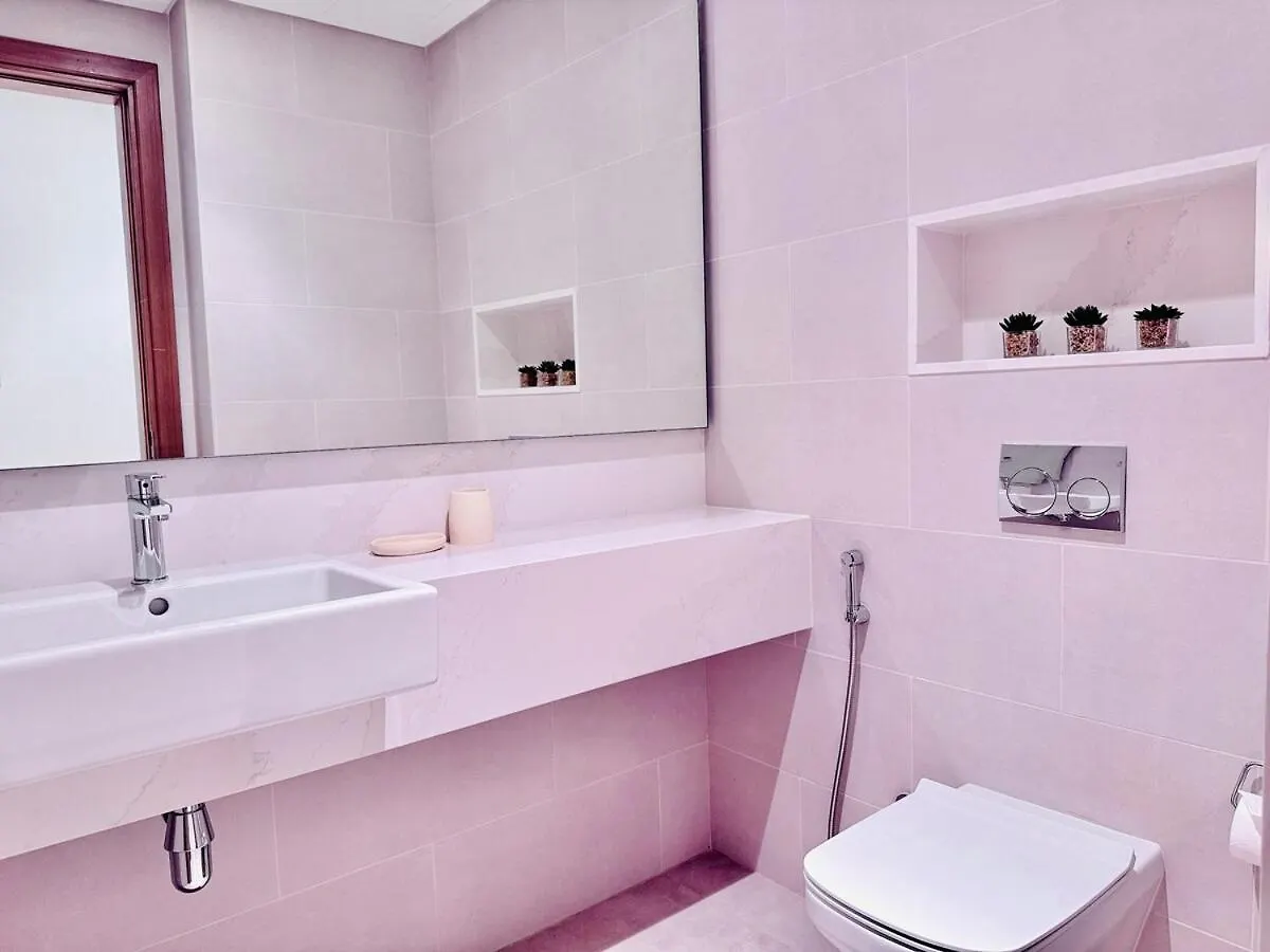 Canal Front - Luxury 2Br Stay In Al Wasl Dubai