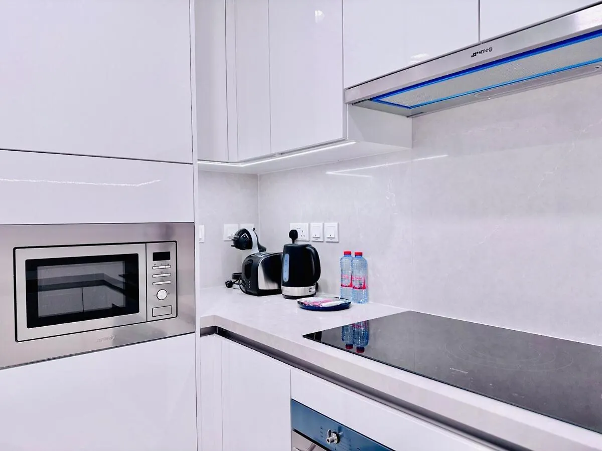 Canal Front - Luxury 2Br Stay In Al Wasl Dubai Apartment
