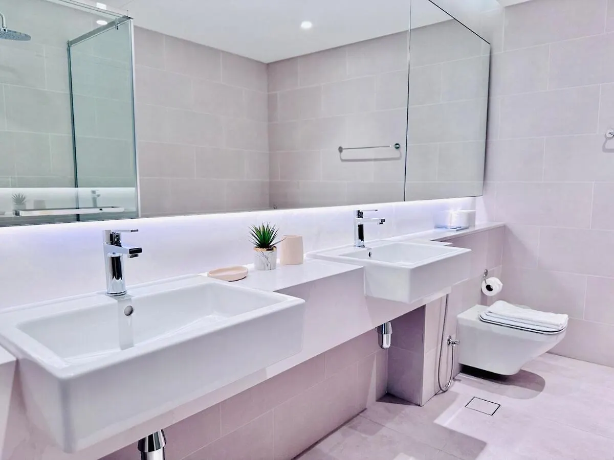 Canal Front - Luxury 2Br Stay In Al Wasl Dubai Apartment
