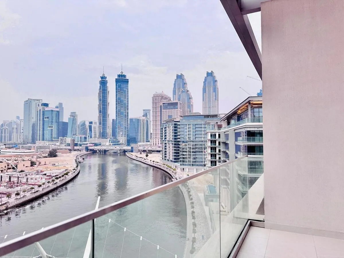 Canal Front - Luxury 2Br Stay In Al Wasl Dubai